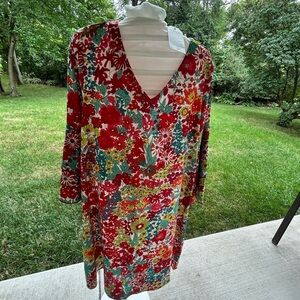 NWT-Floral V-Neck Dress